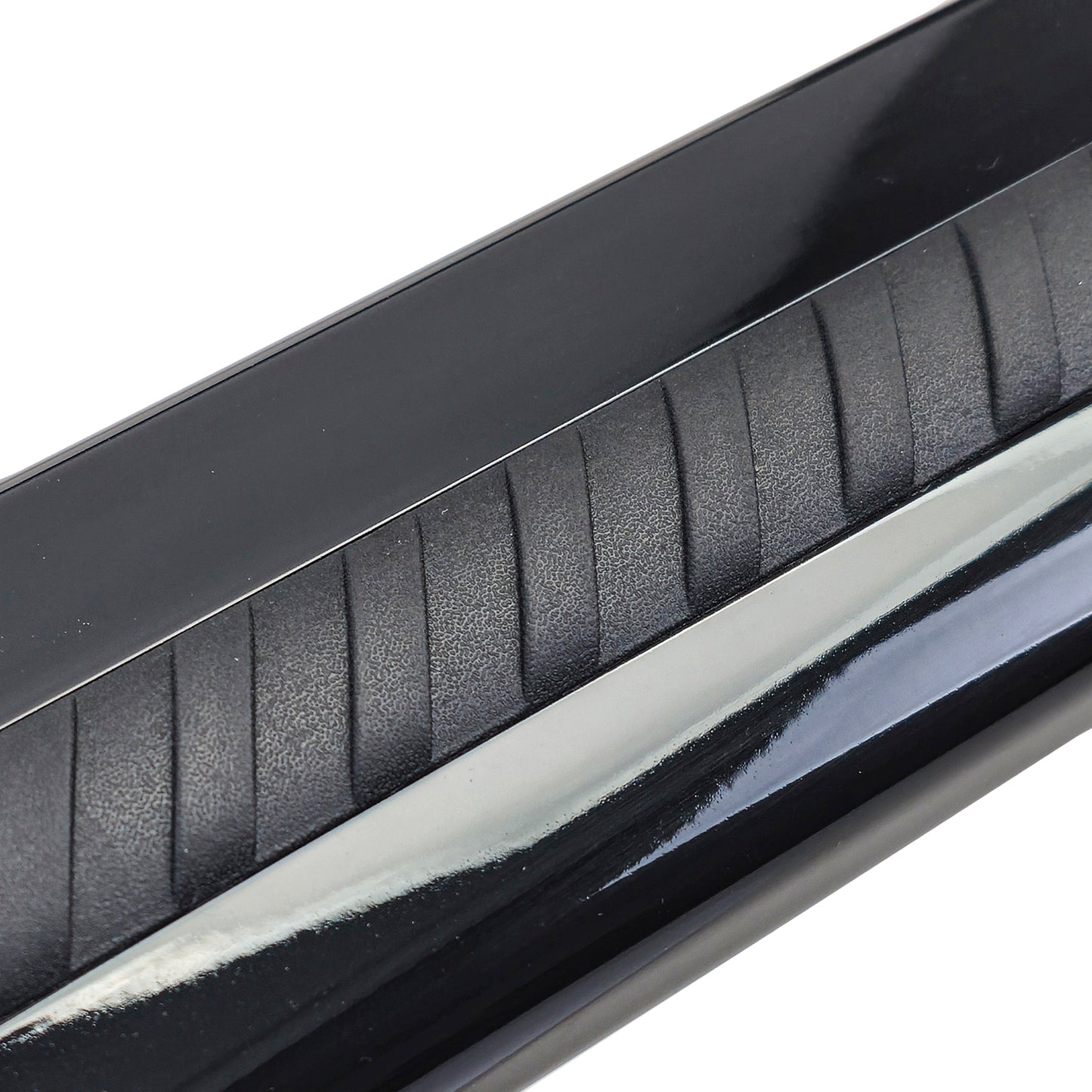 Black Aluminium Cross Bars for Land Rover Defender 110 L663 from 2019