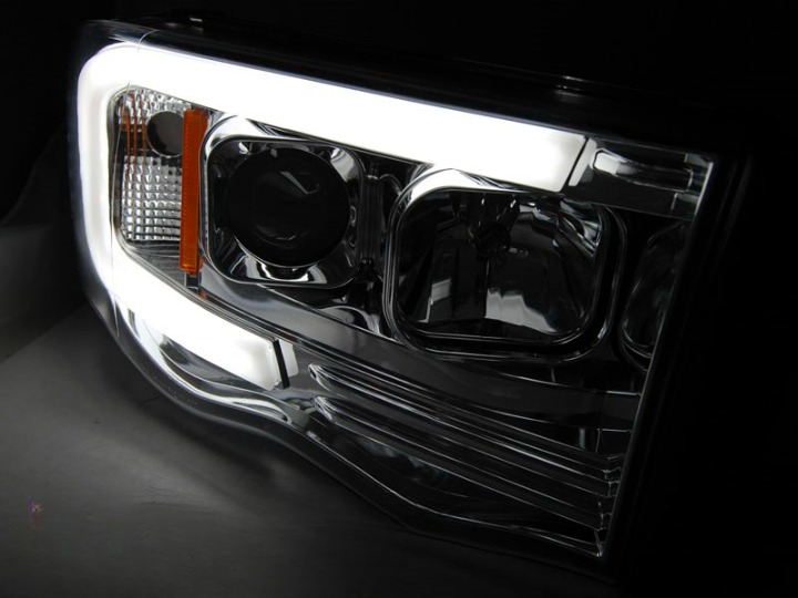 ๐ Fari Anteriori Adatto per Dodge RAM 2002-2006 Tube Light LED Cromati ๐