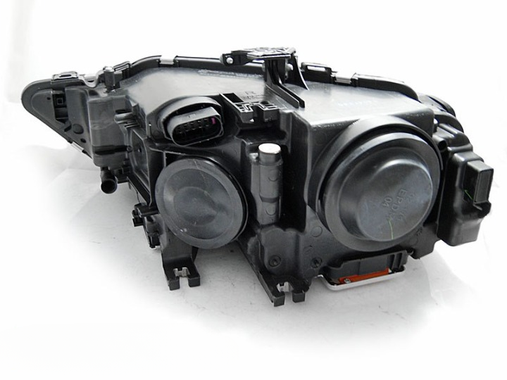 ART.5846 FARI ANTERIORI ADATTO PER AUDI A4 B8 12-15
