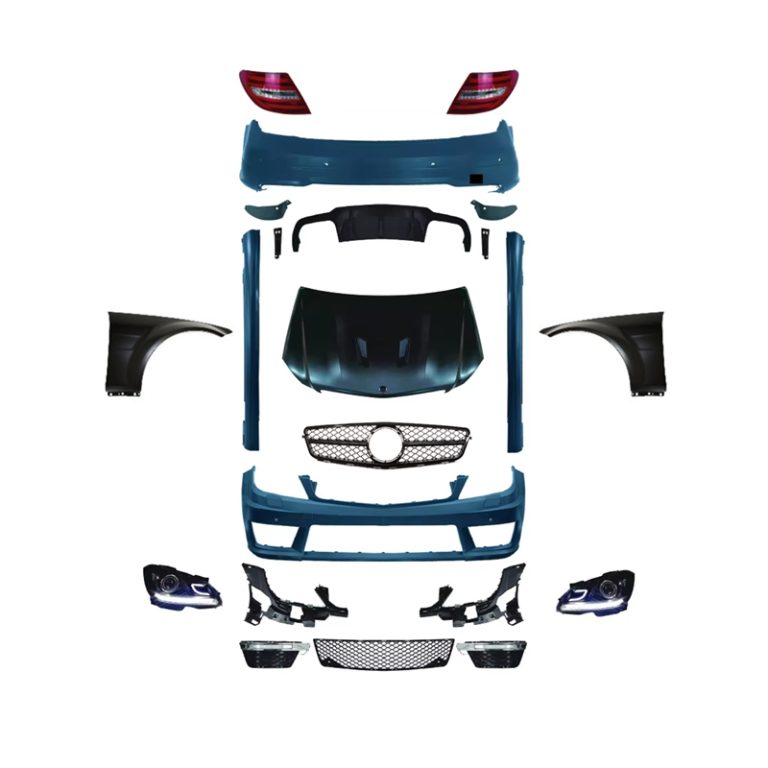 ART.3822 Bodykit per Mercedes Classe C (W204) 2008-2011 a C63 Facelift 2012