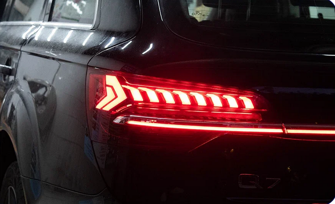 ๐ART.8261 FARI POSTERIORI AUDI Q7 2006-2015 LOOK 2023๐