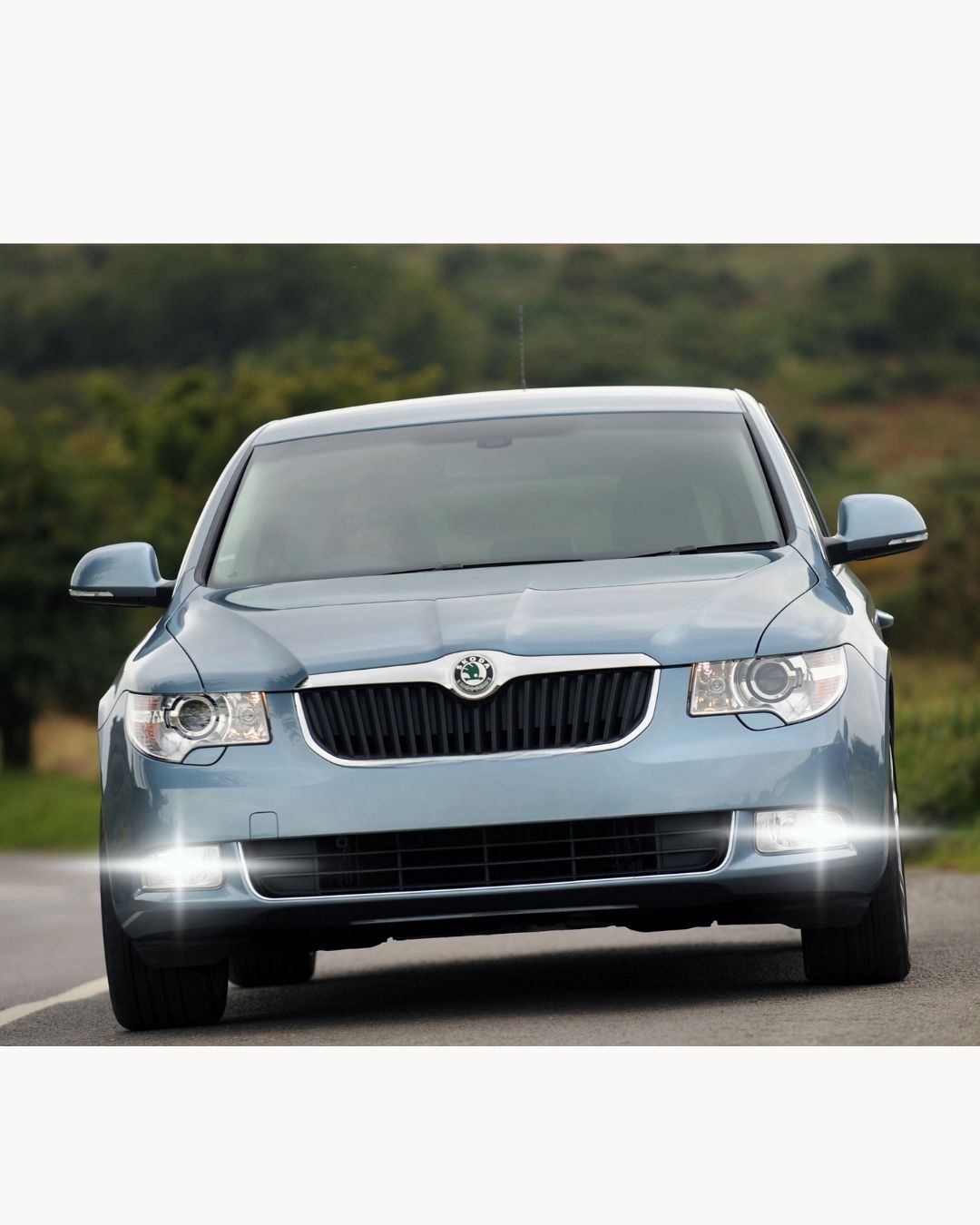 PAIR OF DAYTIME LIGHTS DRL 15 LED P21W BA15S CANBUS SKODA SUPERB MK2 6000K NO ERROR