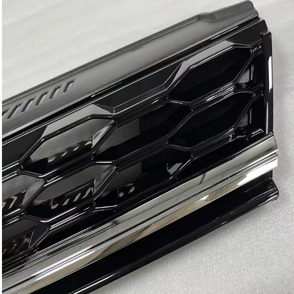 Griglia anteriore centrale profilo cromato per Volkswagen VW Golf MK7 7.5 2018-2019