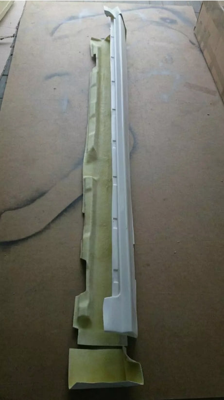 VOLVO V50 prima del restyling 2004 - 2007 R-DESIGN - KIT CARROZZERIA - FR + RE + SS