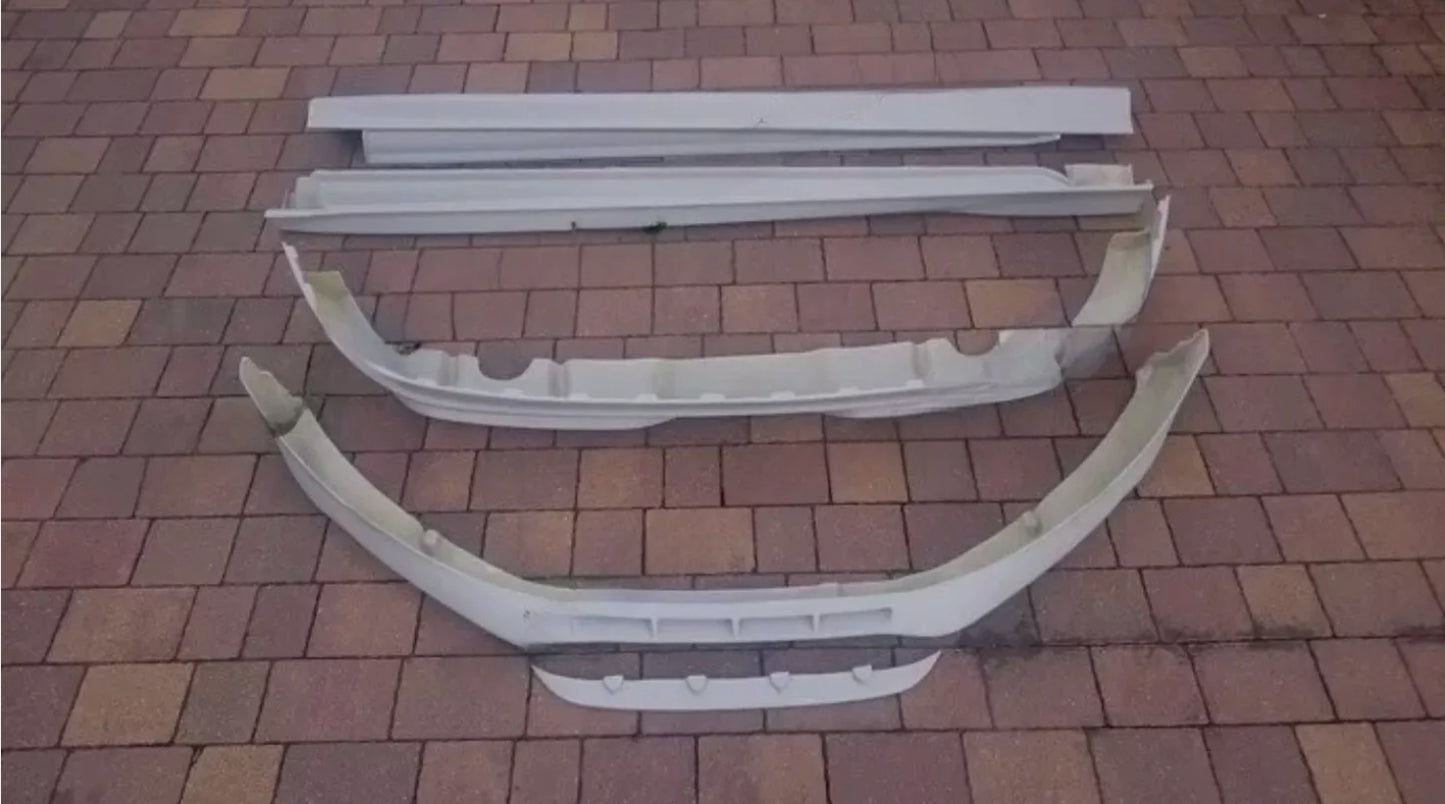 FORD FOCUS III KIT CARROZZERIA SPOILER ANTERIORE + MINIGONNE POSTERIORI/LATERALI