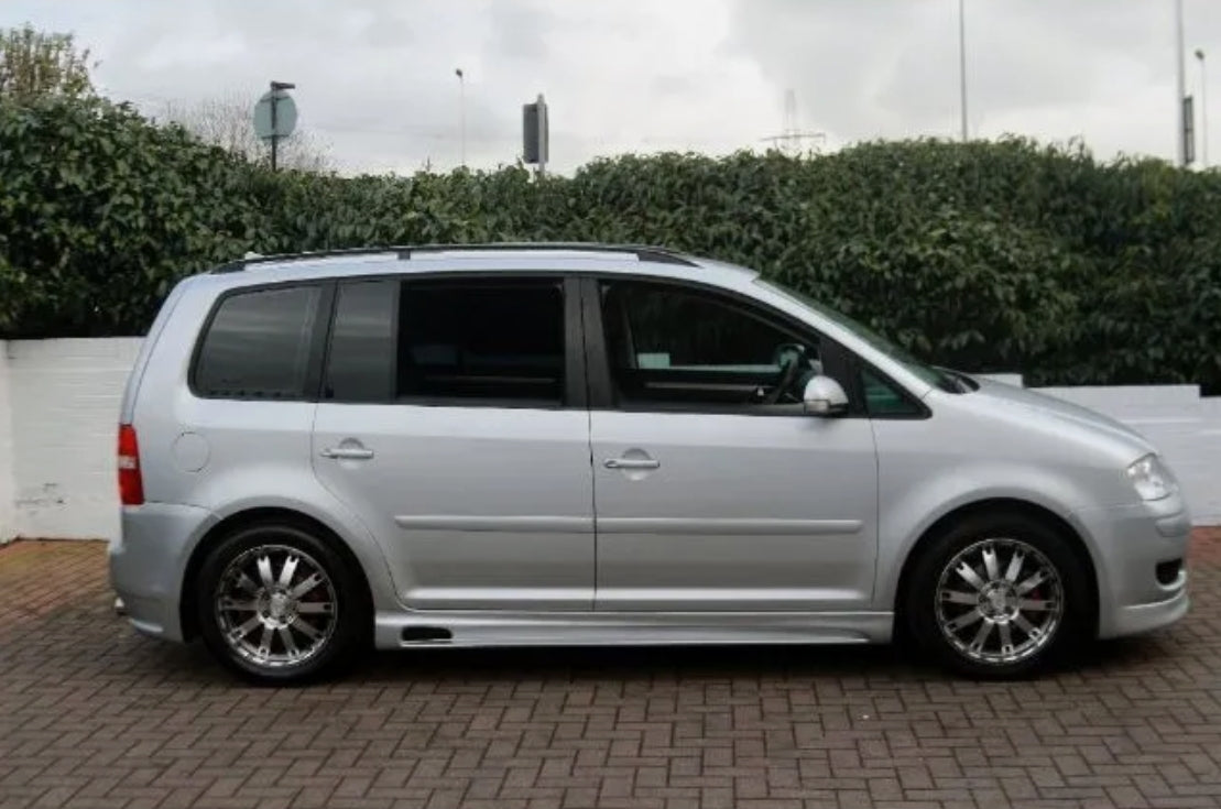 VW TOURAN 03-06 KIT, FRONT SPOILER, REAR SKIRT, SIDE SKIRTS