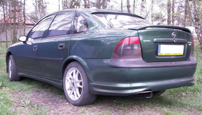 ❤️Spoiler Paraurti Posteriore Compatibile con OPEL Vectra B Berlina/Hatchback ❤️