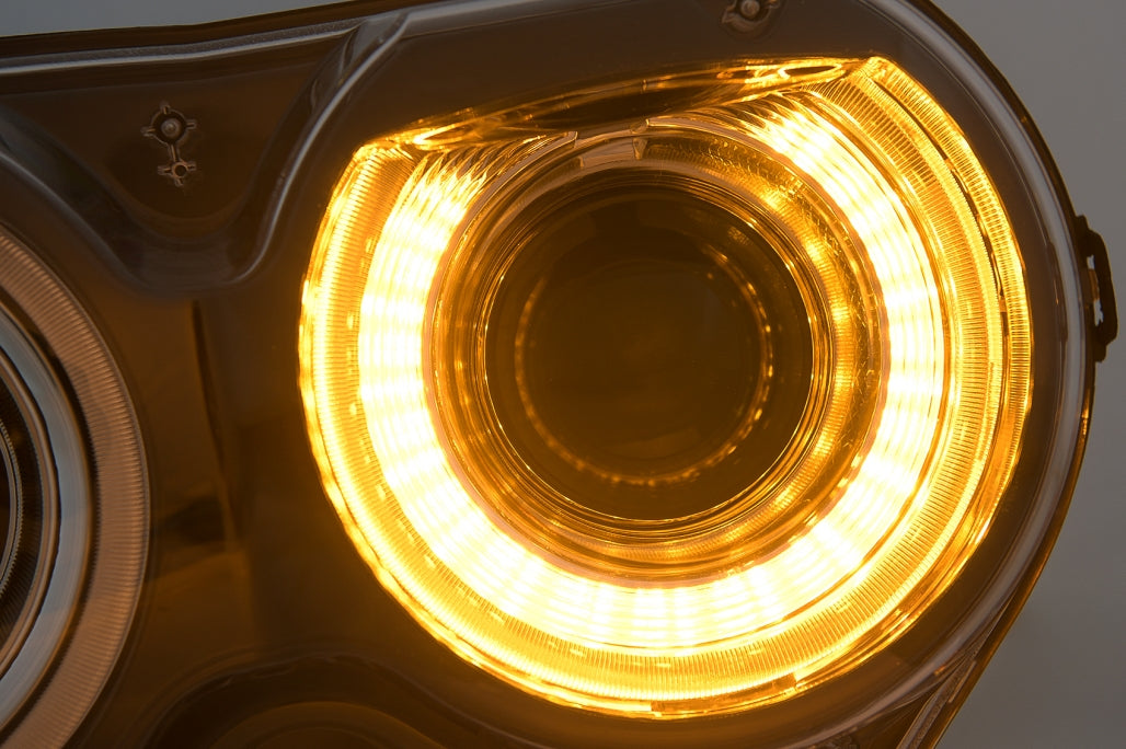 ⭐Fari a LED adatti per Dodge Challenger (2015-2023) Luci RGB nere⭐