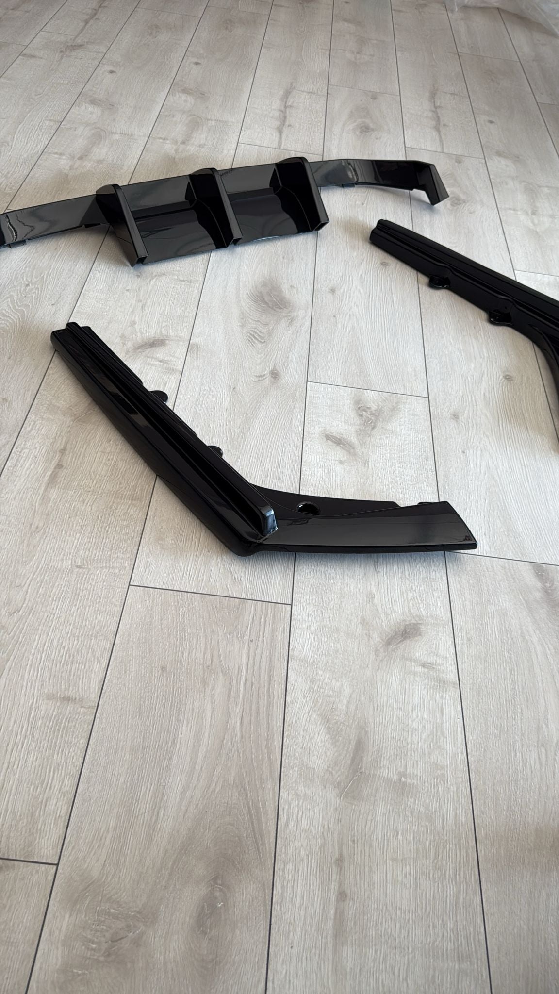 F32 LOOK M4 Diffusore stile Vorstainer con aletta pianoforte nero ABS / 2014-2020 (3 pezzi)