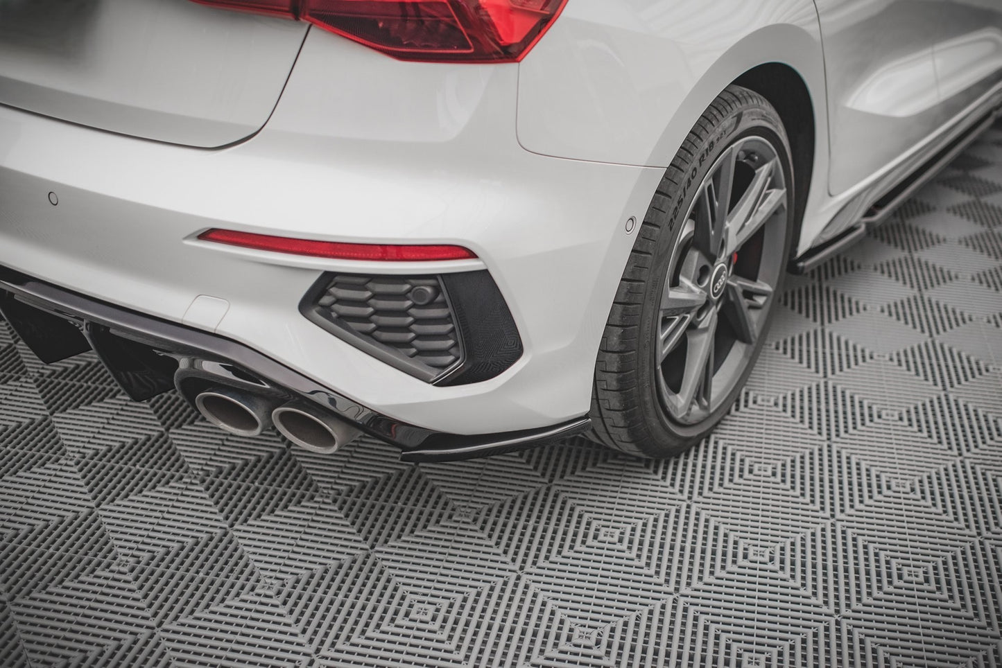 😍Set di splitter adatto per Audi S3 Sportback 8Y😍