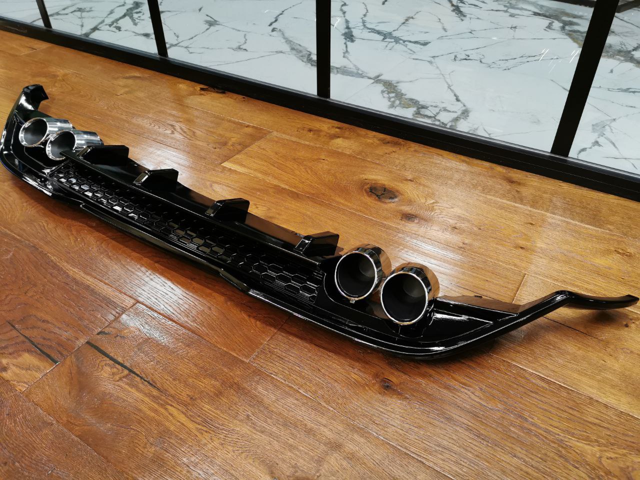 ART. 0774 DIFFUSORE POLO AW1 2017-2022 LOOK GTI NERO LUCIDO