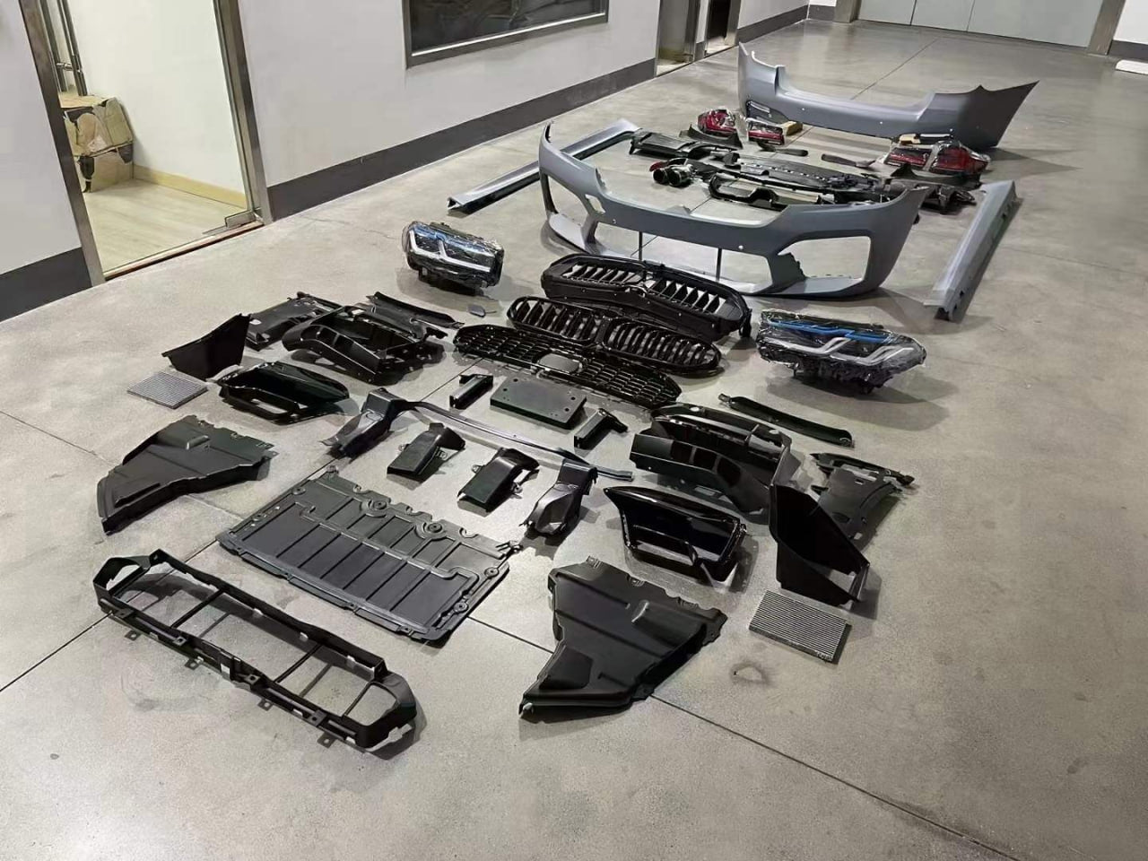 Complete bodykit suitable for BMW G30 Series Conversion to G30 M5 Design