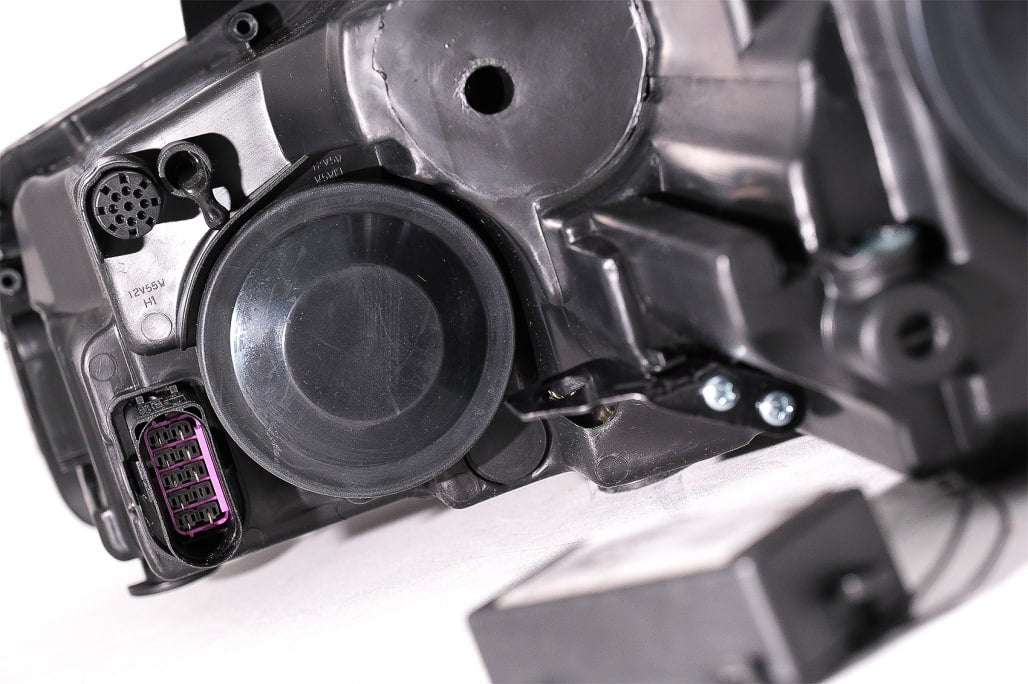 FARI ANTERIORI ADATTI PER GOLF 6 2008-2013 LOOK 7.5 LED DINAMICI