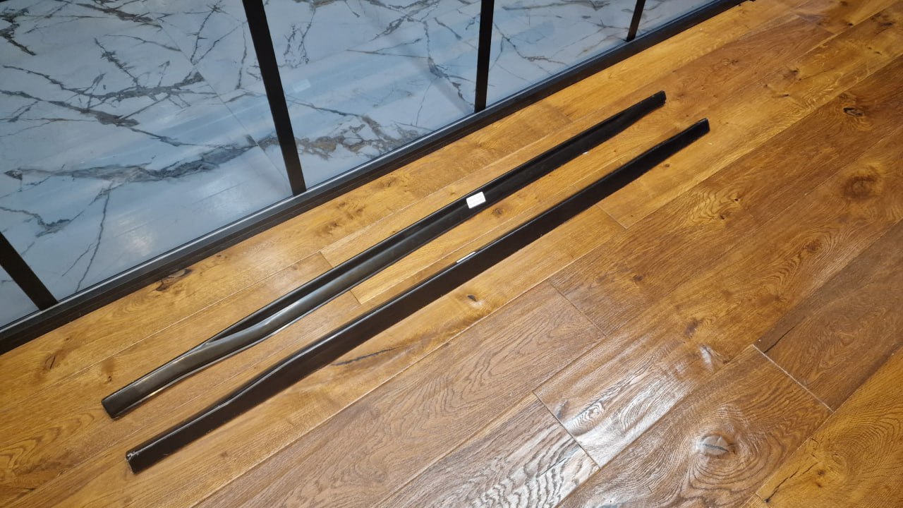 ART. 0264 MINIGONNE VW GOLF 8 VIII 2019+ LOOK GTI NERO LUCIDO