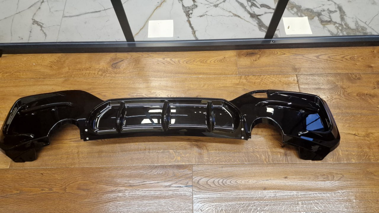 ART. 0359 DIFFUSORE BMW SERIE 1 F20 F21 MSPORT 2015-2019 1+1 NERO LUCIDO
