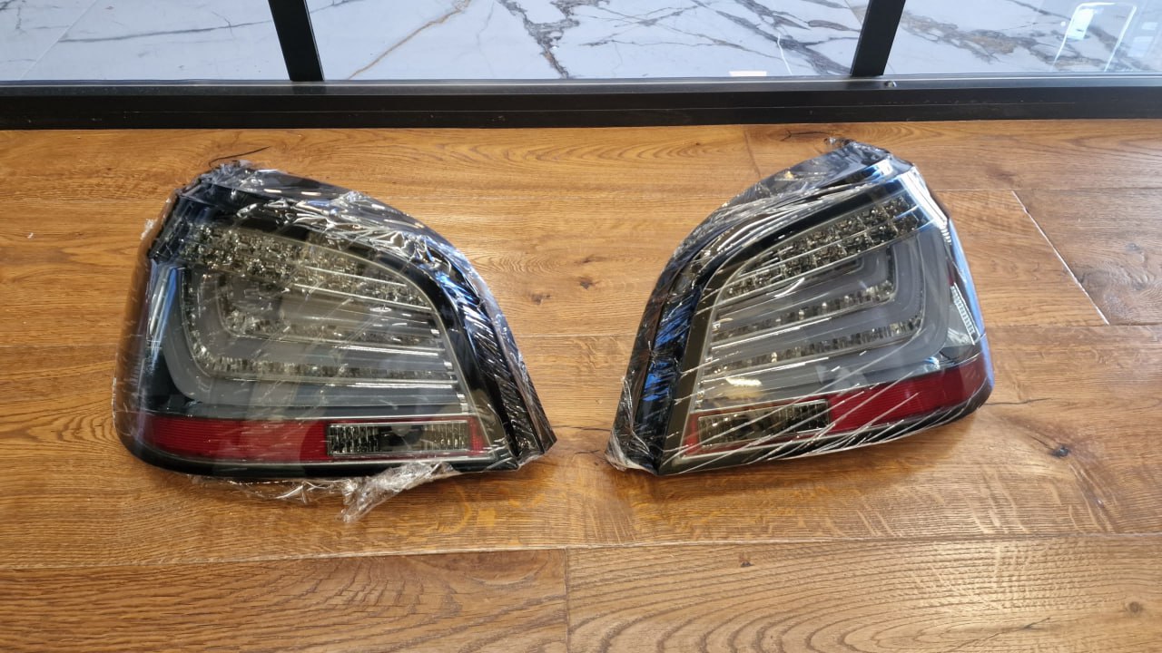 🔥LDBMF0 TUNING-TEC FARI POSTERIORI ADATTO PER BMW E60 BERLINA 03-07 LED FUME🔥