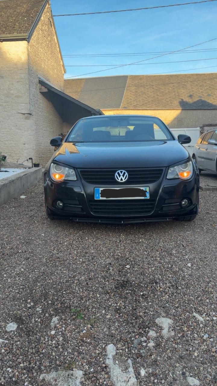 0037🔥SPLITTER ANTERIORE NERO LUCIDO PER VW EOS – LOOK SPORTIVO & AGGRESSIVO🔥