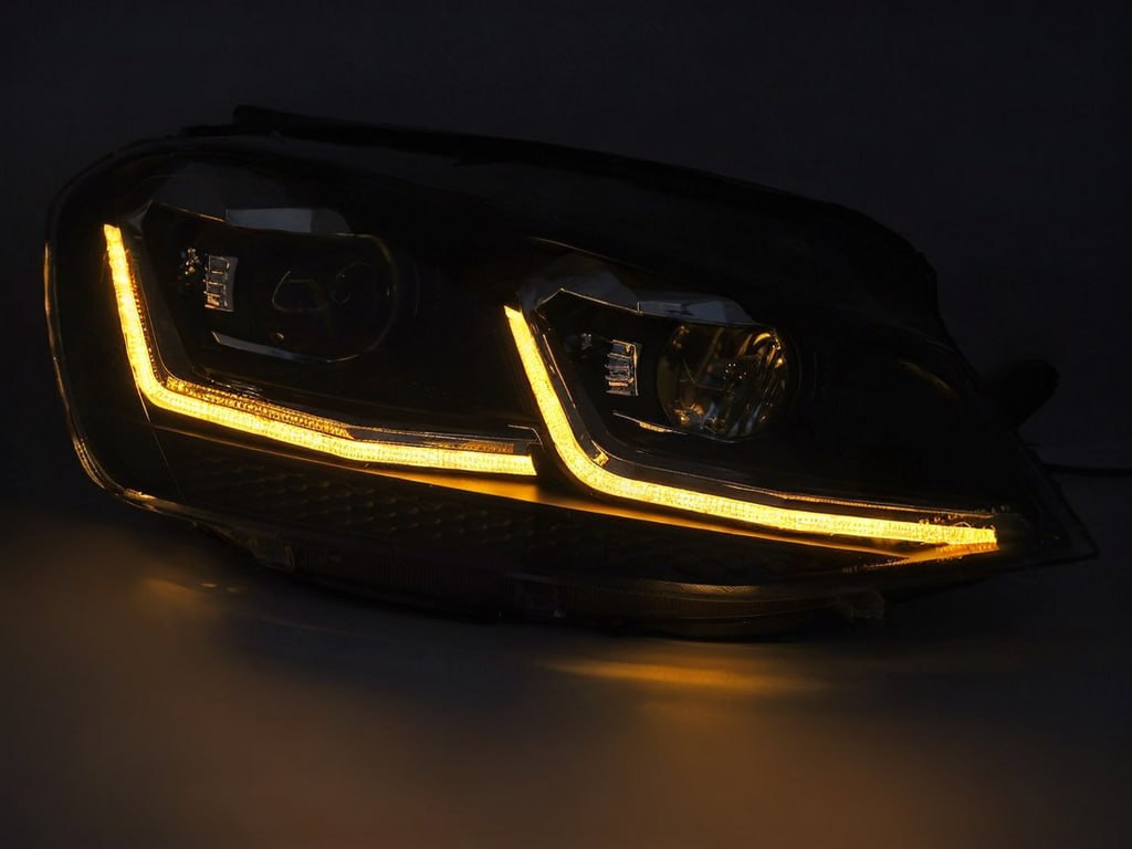 💕 Fari Anteriori Adatto per VW Golf 7.5 17-19 LED DRL Sequenziali Rossi 💕