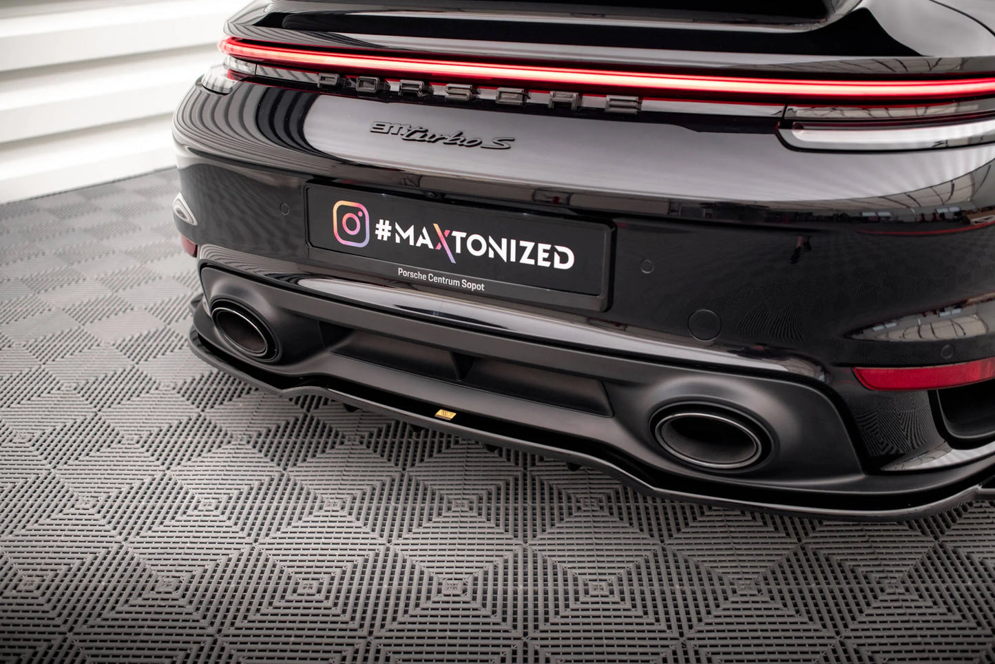 🔥ART.9170 SPLITTER POSTERIORE(CON BARRE VERTICALI PER PORSCHE 911 TURBO S 992🔥