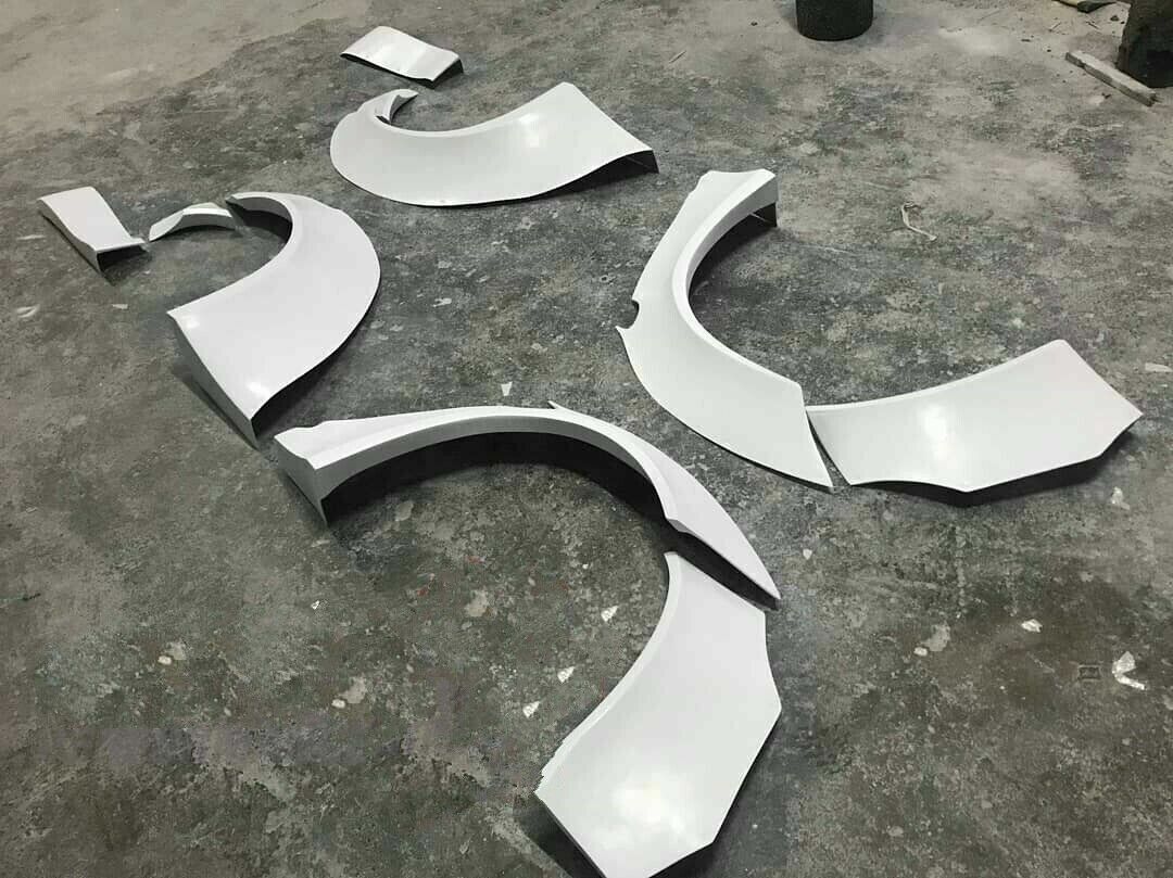 BODYKIT LARGO ARCHI LARGO ADATTO PER BMW 3 M3 E92