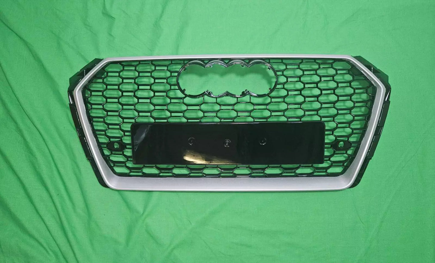 💥GRIGLIA RADIATORE RS4 LOOK ARGENTO ADATTO PER Audi A4 B9 2016 - 2019💥