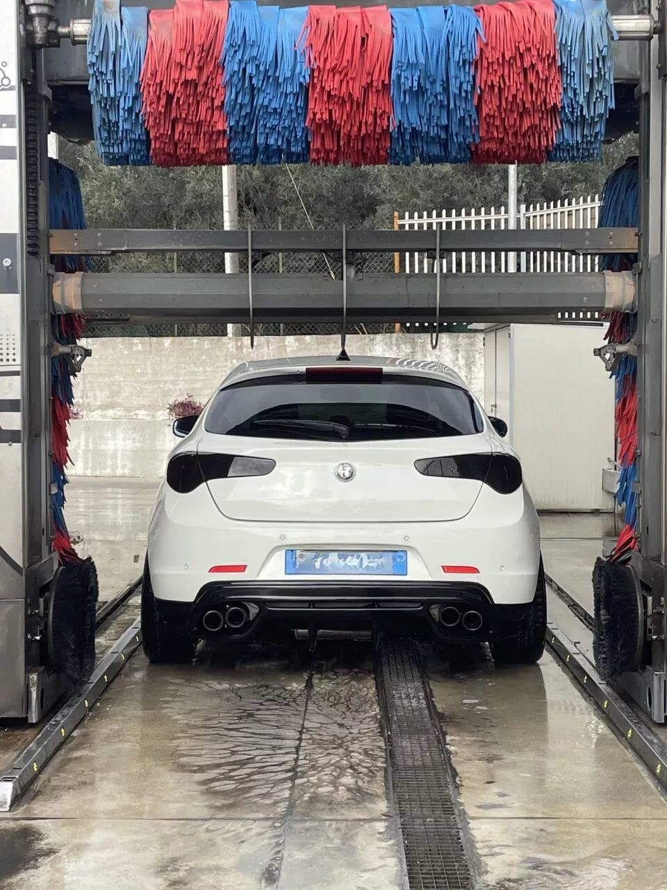 0405🔥DIFFUSORE POSTERIORE NERO LUCIDO COMPATIBILE PER ALFA ROMEO GIULIETTA🔥