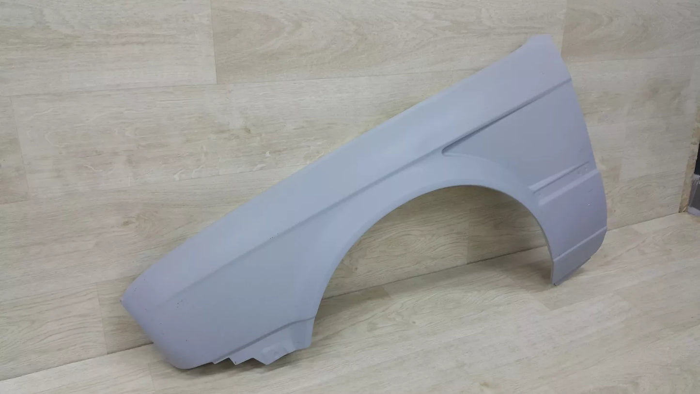 💫Set Parafanghi Anteriori Sinistro +Destro in Vetroresina per BMW Serie 3 E30💫