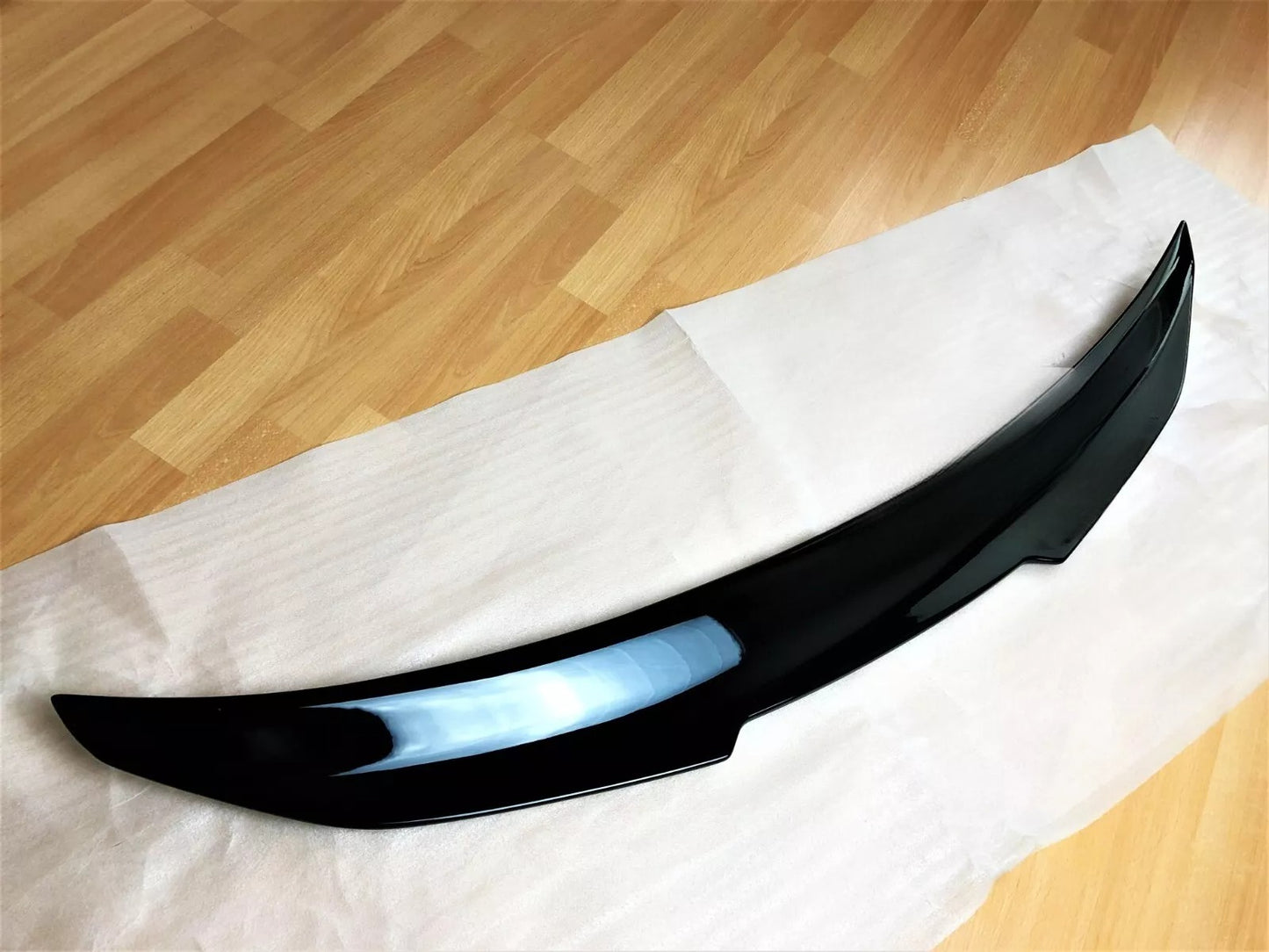 🔥Glossy black spoiler suitable for BMW 6 Series🔥