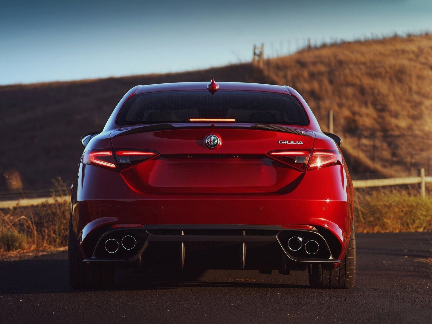 ART. 0345 DIFFUSER GIULIA 2016-2021 STANDARD LOOK CLOVER-LEAF CLOVER GLOSSY BLACK