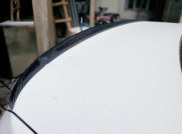 BMW SERIE 5 F10 F18 SPOILER POSTERIORE SUL COFANO CARBON LOOK AUTOELEGANCERICAMBI