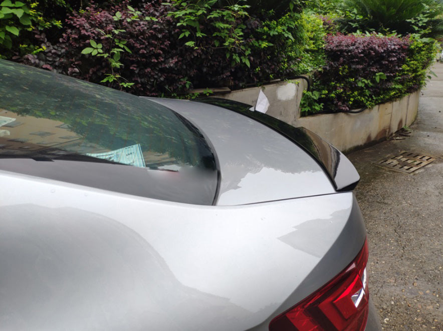 SKODA SUPERB III 2015+ REAR BONNET SPOILER TUNING LOOK SPORT ABS