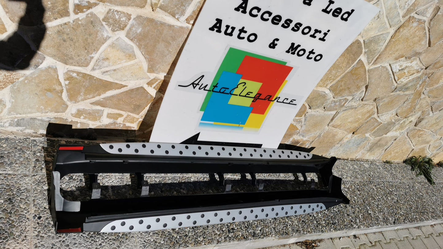 PEDANE LATERALI KIA SORENTO II 2010-2015 ACCIAIO INOX E PVC SOTTO PORTA