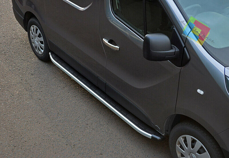 PEDANE LATERALI RENAULT TRAFIC PASSO CORTO 2014+ SOTTO PORTA ANTISCIVOLO