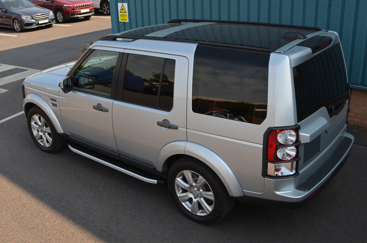 LAND ROVER DISCOVERY 3 / 4 TOP QUALITY ALUMINUM SIDE DOOR STEPS