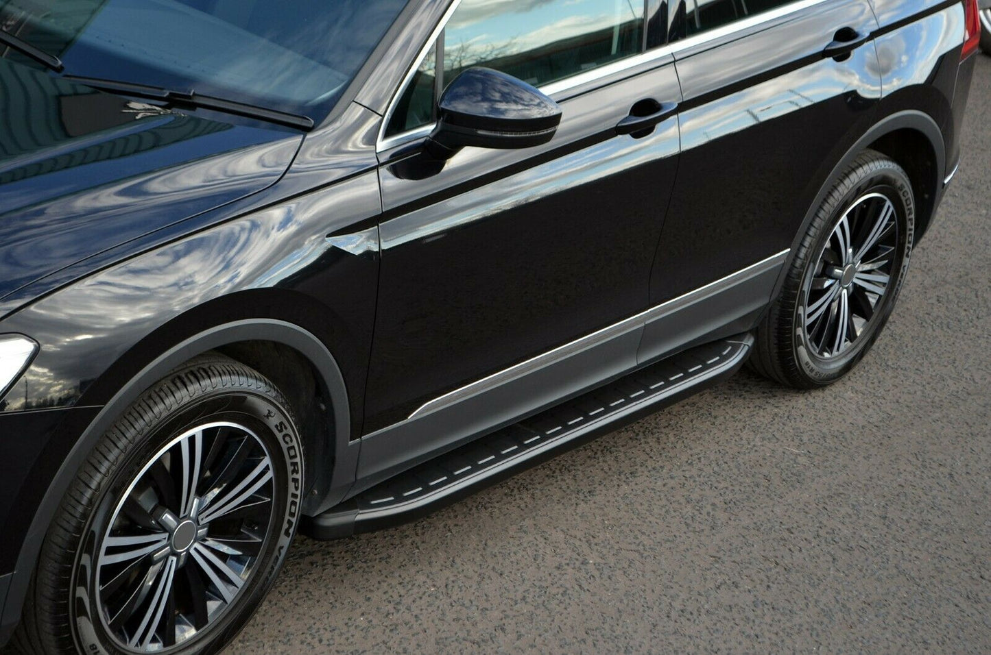 VW TIGUAN MK2 II 2016-2021 PEDANE LATERALI SOTTO PORTA PROFILO NERO