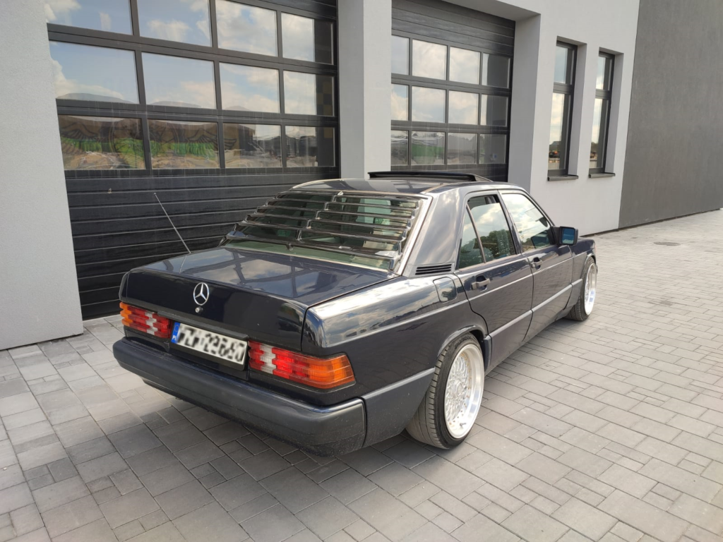 ART.7200  LOUVER  POSTERIORI MERCEDES W201 190E 82-93 (Copia)