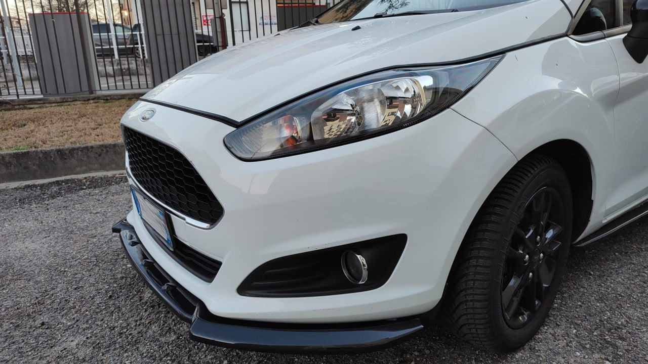 SPLITTER ADATTO PER FORD FIESTA MK7 FL 2012-2017 STANDARD LOOK NERO LUCIDO