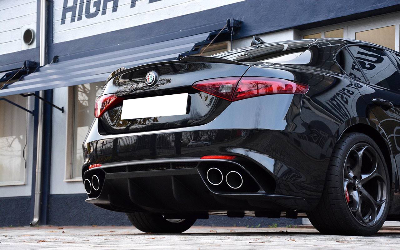 ART. 0345 DIFFUSORE GIULIA 2016-2021 STANDARD LOOK QUADRIFOGLIO NERO LUCIDO