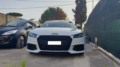 GRIGLIA ANTERIORE DESIGN TTRS A NIDO D’APE ADATTA PER AUDI TT FV 2015+