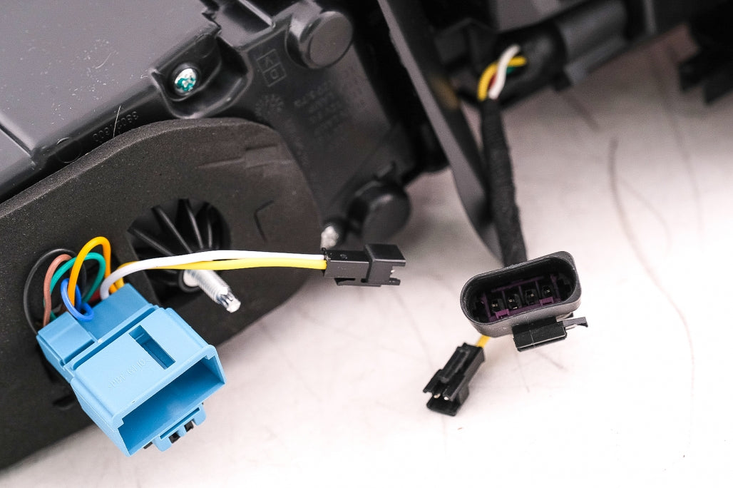 Fanali posteriori Full LED adatti per VW Golf VIII Hatchback Mk8 MQB (dal 2020 in poi) Luci di svolta sequenziali dinamiche