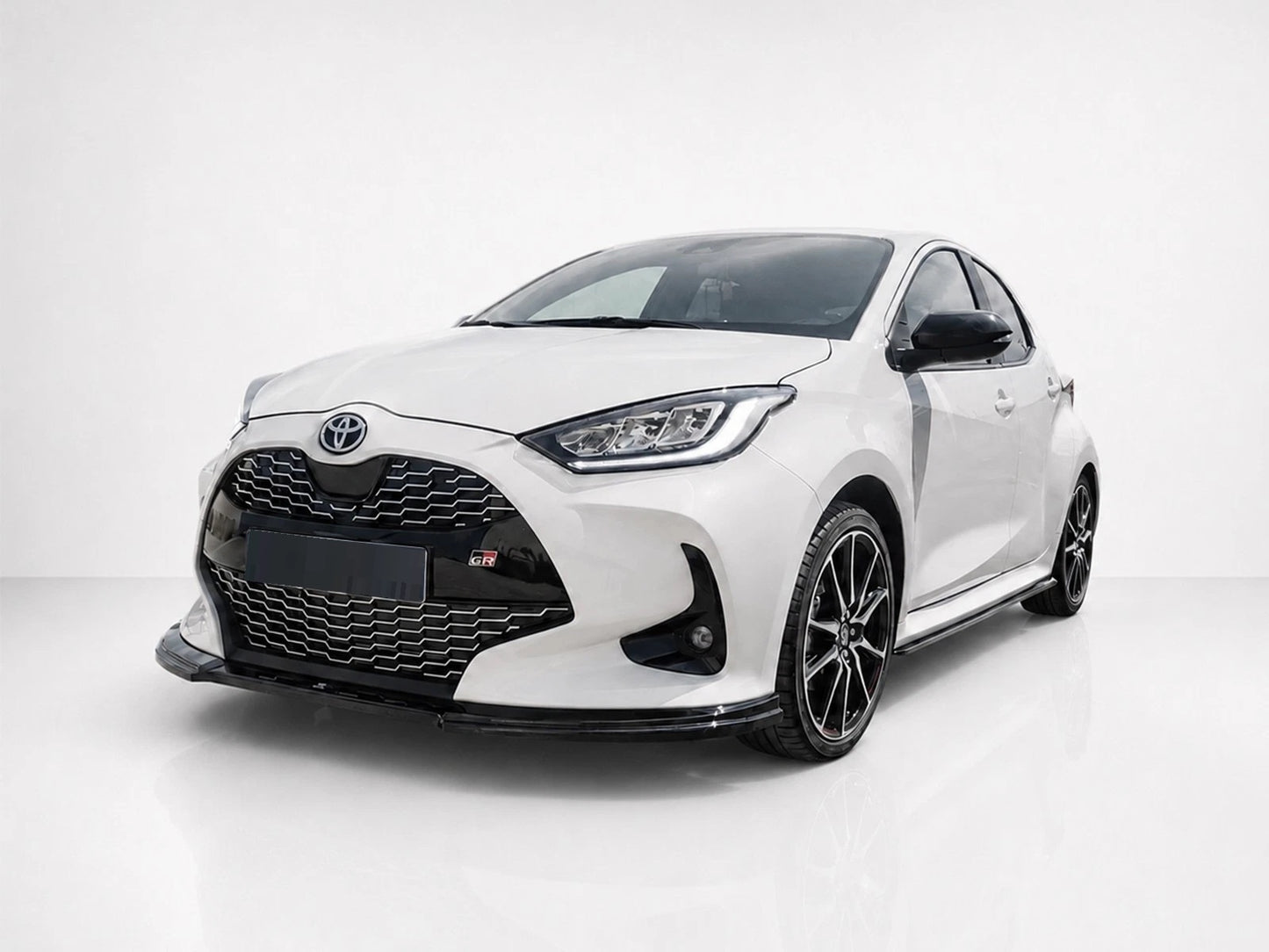 👉SPLITTER ANTERIORE ADATTO PER TOYOTA YARIS MK4 GR SPORT 2022+ NERO LUCIDO👈