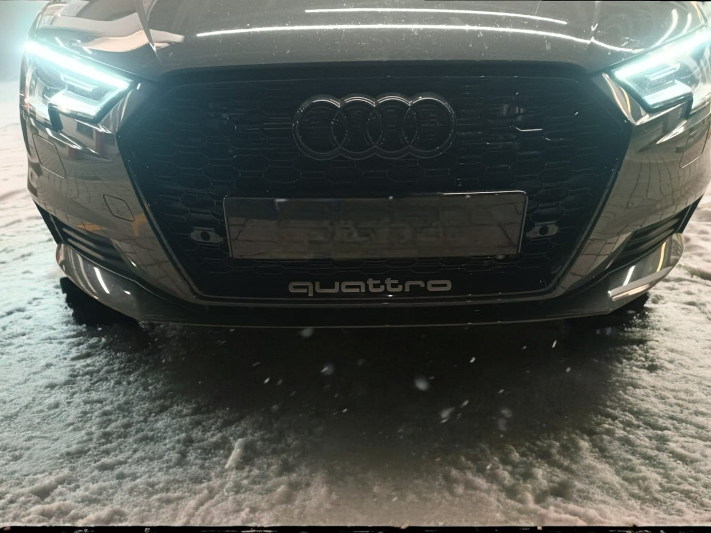 ⭐GRIGLIA ANTERIORE ADATTO PER  AUDI A3 8V 2017-2020 LOOK RS3 NERO LUCIDA⭐