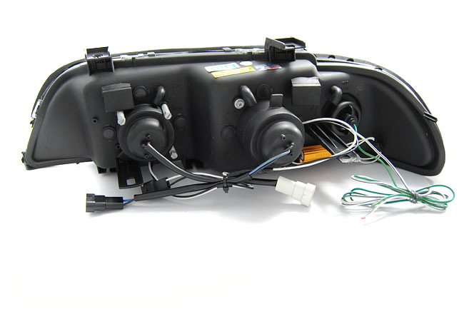 FARI ANTERIORI ANGEL EYES 3D NERO adatti per BMW E39 09.95-06.03