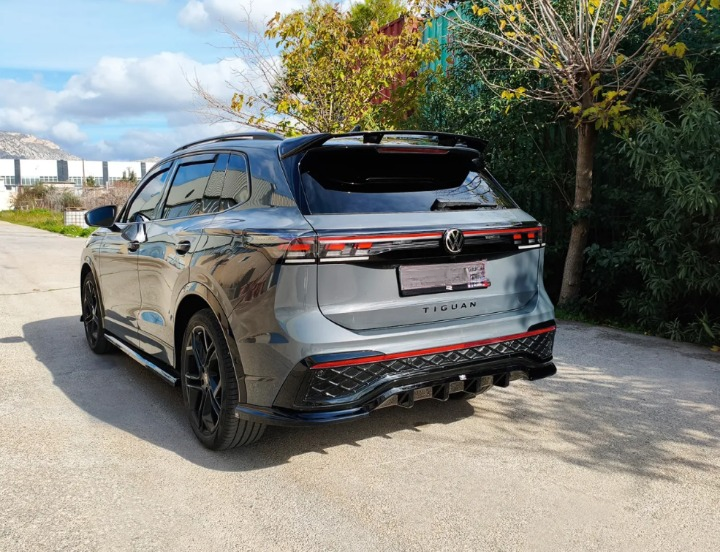 💕ART.9559  DIFFUSORI  Volkswagen Tiguan Mk3 R-Line  NERO LUCIDO 💕