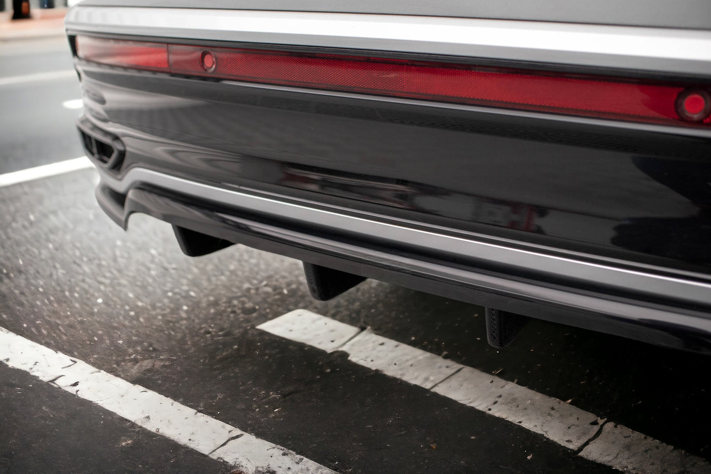SPLITTER POSTERIORE CENTRALE (CON BARRE VERTICALI) VOLKSWAGEN TAIGO R-LINE MK1