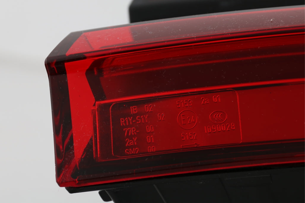 Kit carrozzeria adatto per BMW Serie 7 G12 (2015-2019) Conversione in G12 LCI 2020 Design