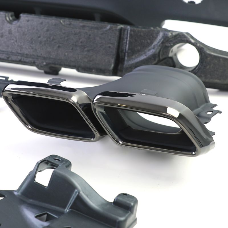 Diffusore Posteriore Sportivo Nero con Doppio Terminale per Mercedes GLC Coupé C
