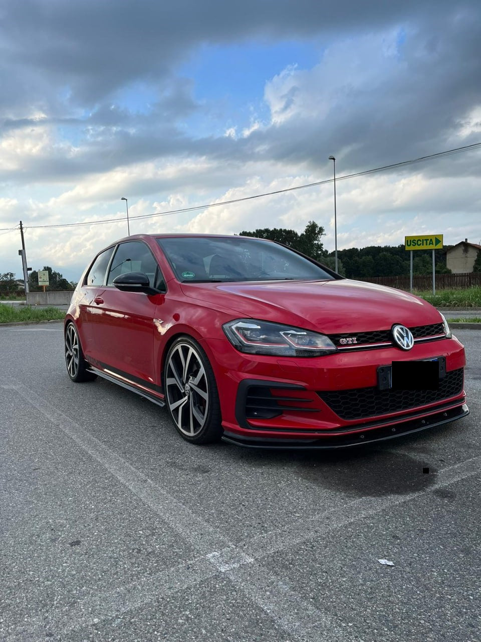 SPLITTER ADATTO PER VW GOLF 7.5 GTI GTD RLINE 2017-2019 LOOK NERO LUCIDO V1