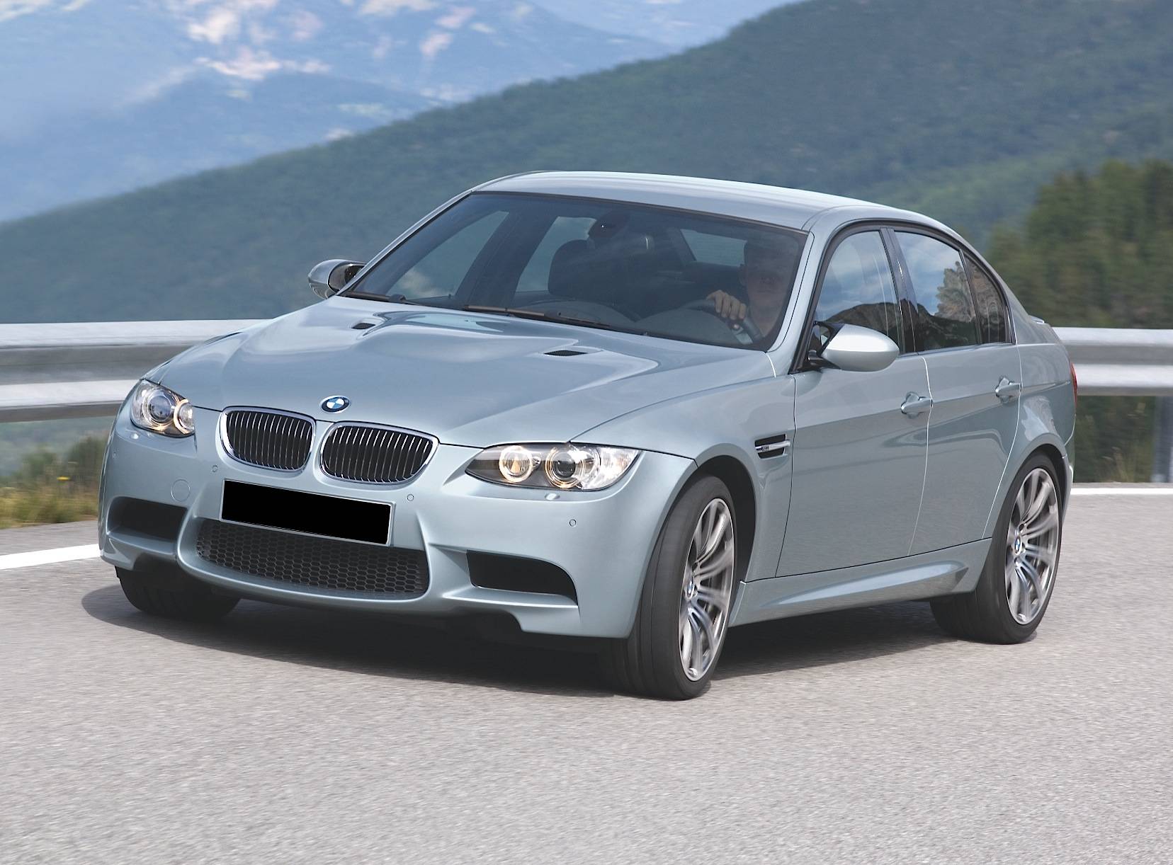 BODYKIT ADATTO PER BMW SERIE 3 E90 2005-2008 LOOK M3 DESIGN SPORTIVO AUTOELEGANCERICAMBI