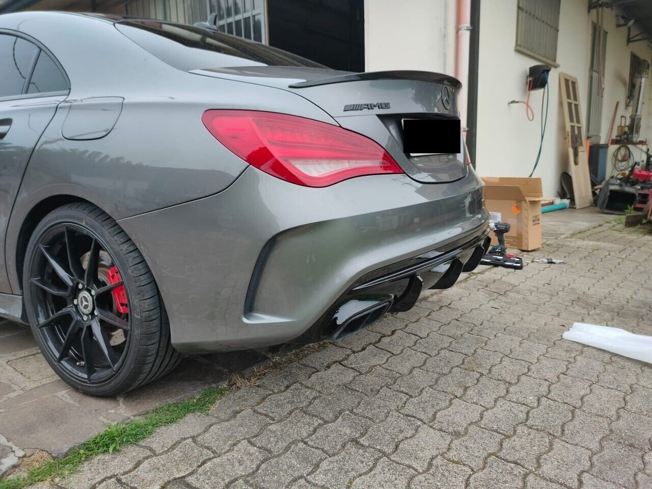 DIFFUSORE ADATTO PER MERCEDES CLA W117 LOOK A45 NERO LUCIDO + TERMINALI.
